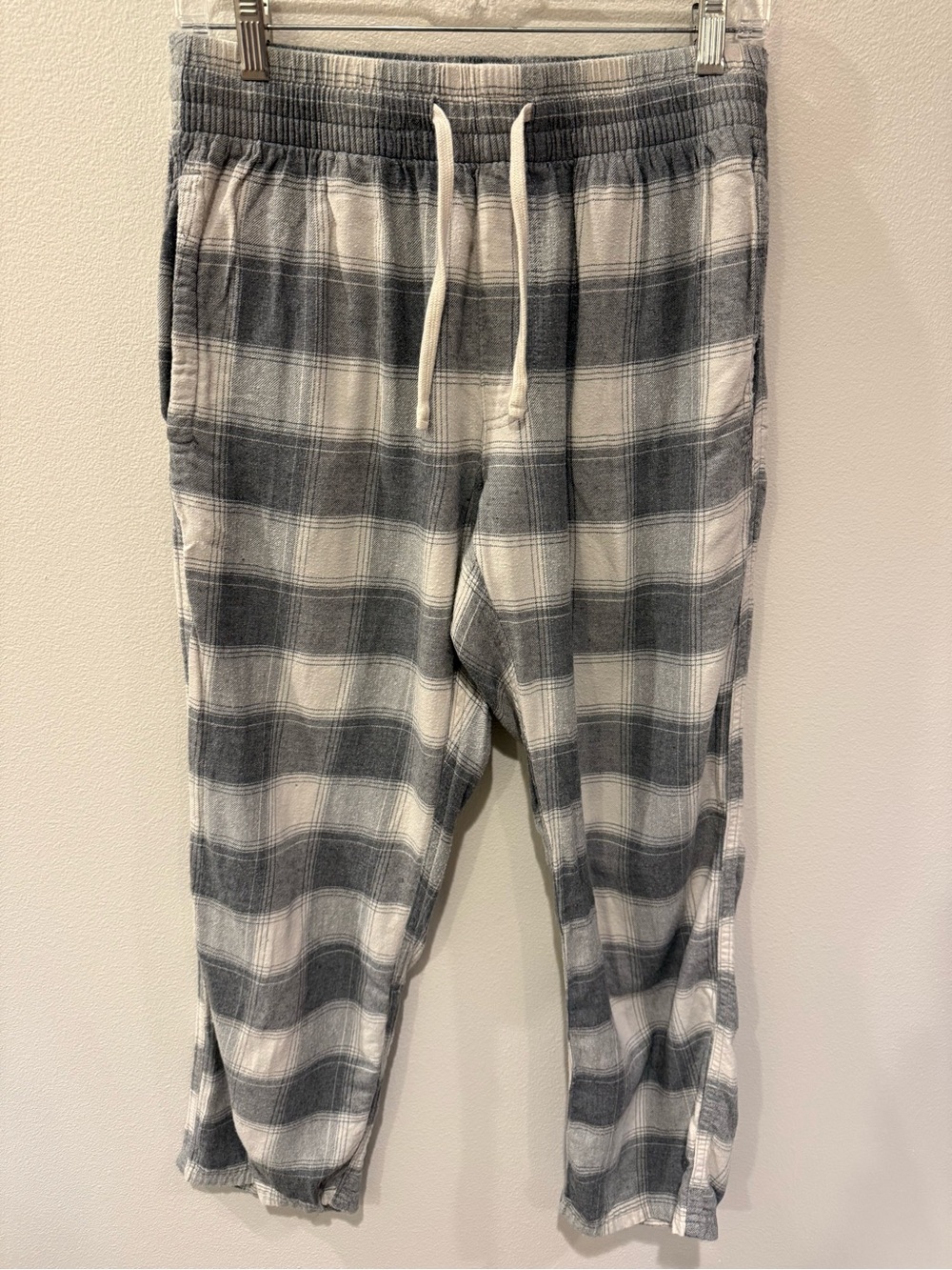 American Eagle Outfitters Gray Plaid Lounge Pants